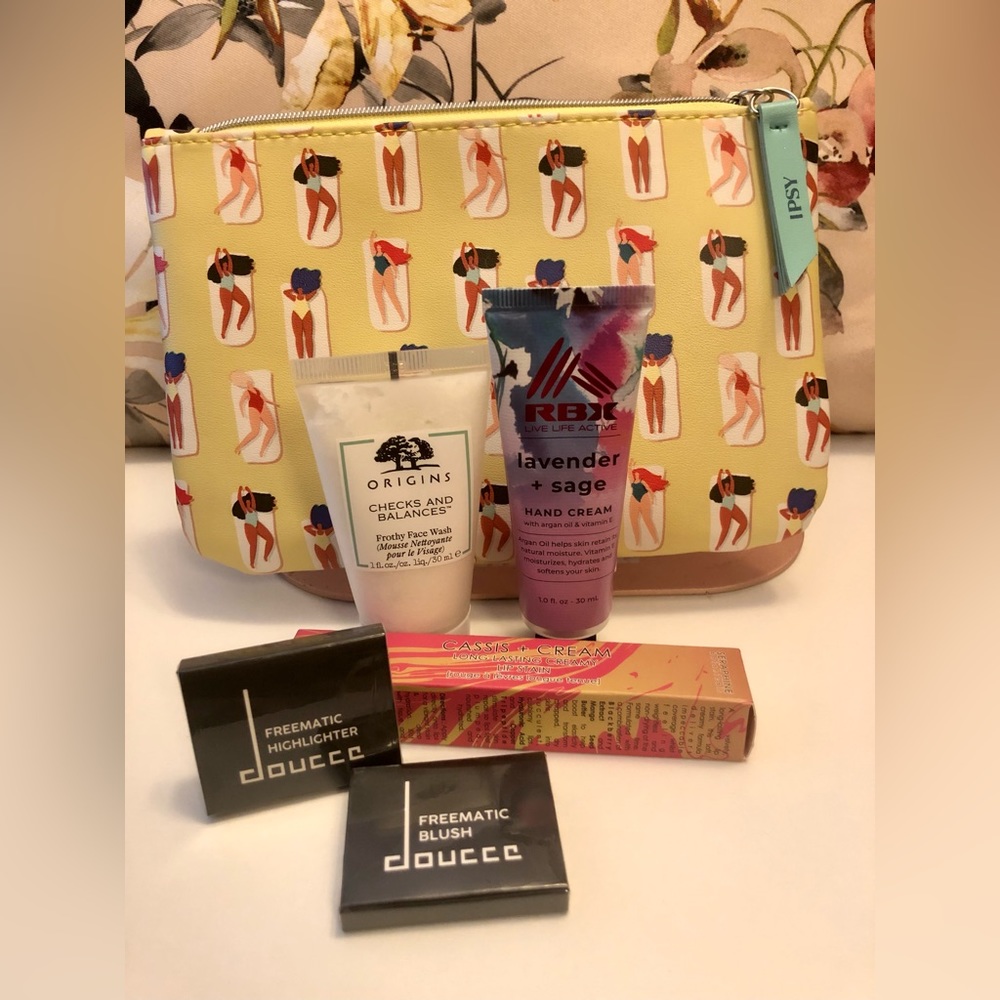 Makeup bundle